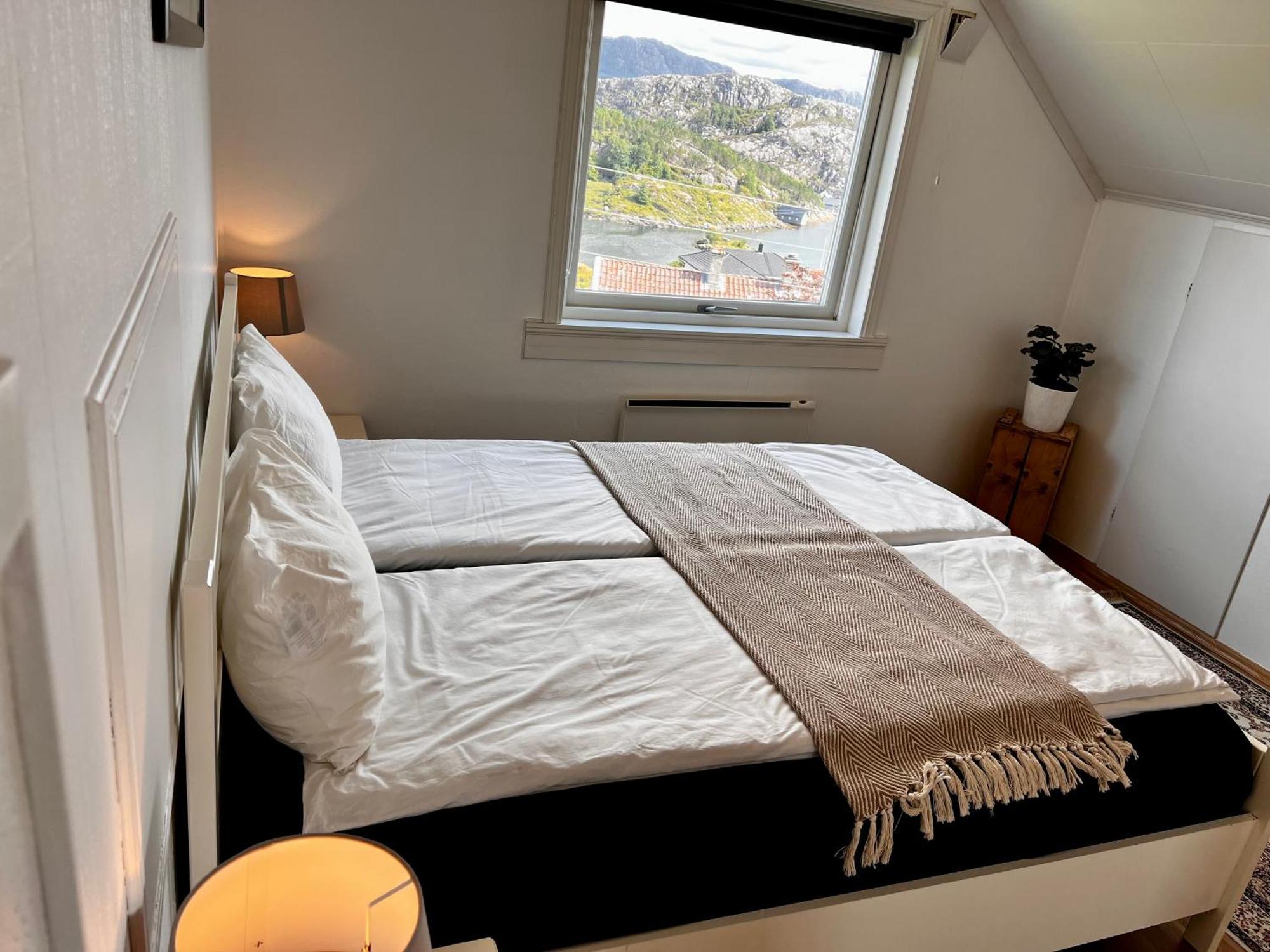 Apartment Fjord-view *